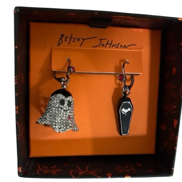 BETSEY JOHNSON Halloween Mismatch Crystal Ghost & Coffin Dangle Earrings NEW NWT - Picture 5 of 10